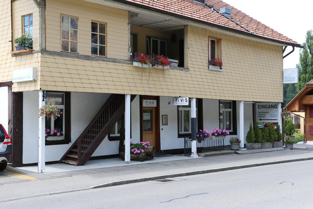 Hotel Restaurant Rössli Uetendorf Exteriör bild