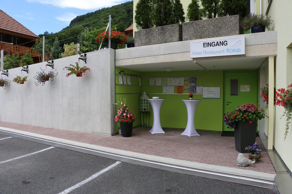 Hotel Restaurant Rössli Uetendorf Exteriör bild